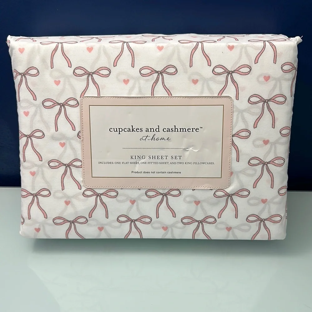 NWT Cupcakes and Cashmere King Sheet Set